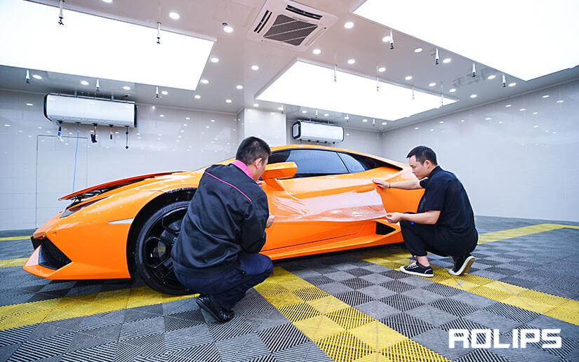 专业技师贴隐形车衣