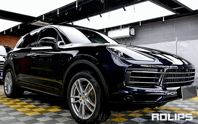 卡宴贴ROLIPS车衣的效果图