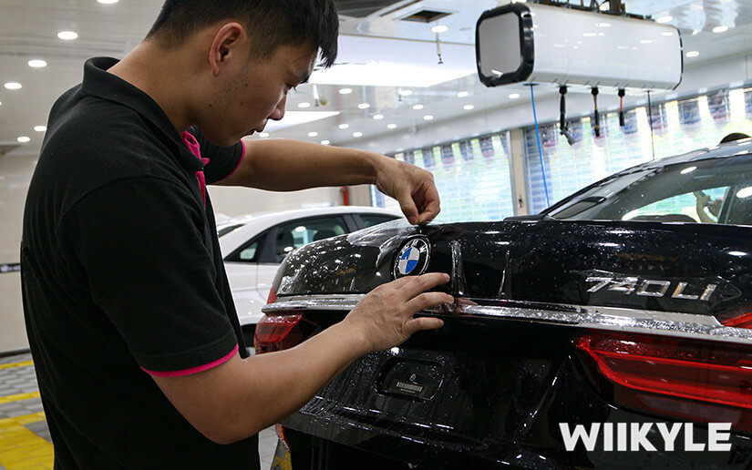 WIIKYLE隐形车衣施工黑色宝马7系作品展示（图一）