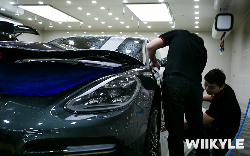 施工师傅统一着装，技术经过专业培训