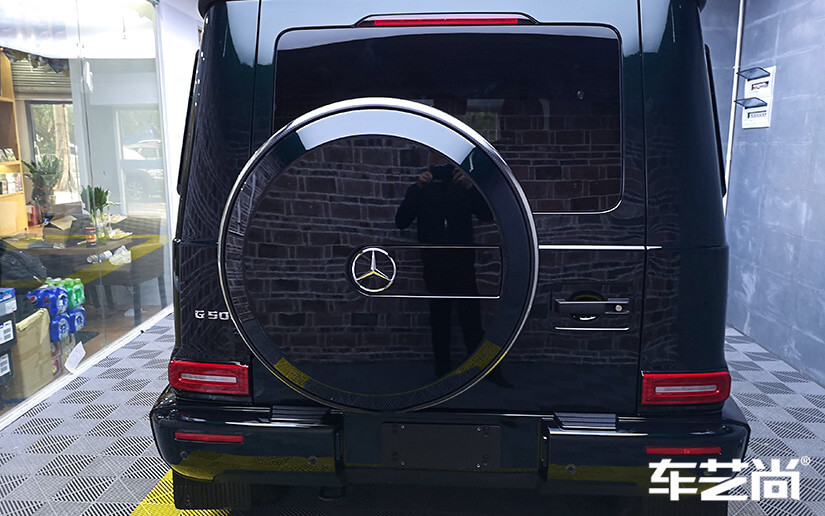 黑色奔驰贴V-KOOL汽车贴膜怎么样？（图一八