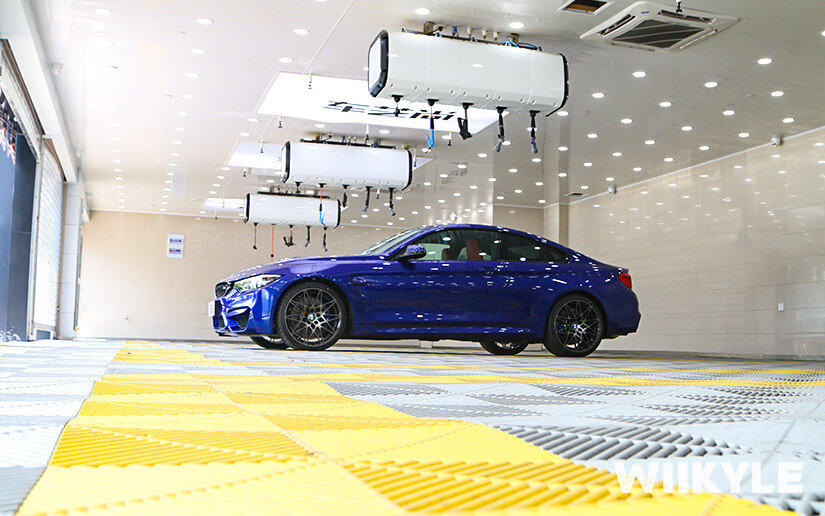 蓝色宝马M4选择WIIKYLE漆面保护膜施工案例展示图（9）