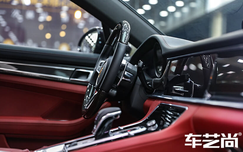 保时捷帕拉梅拉内饰图展示