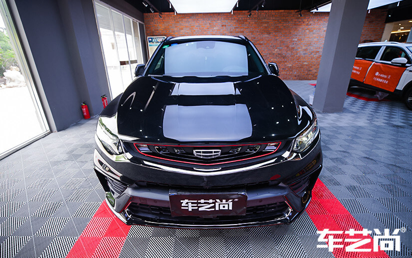 吉利贴完隐形车衣后正面图展示
