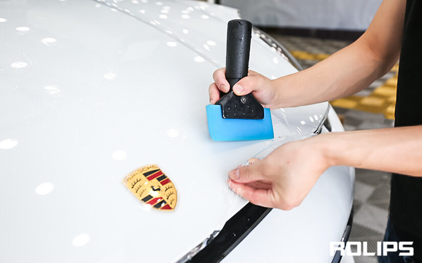 白色车贴ROLIPS车衣的细节图