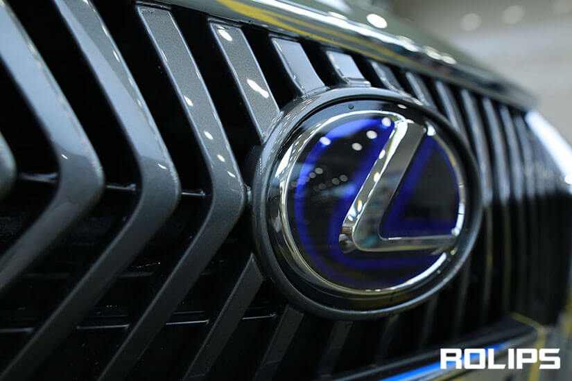 汽车贴膜需要多少钱