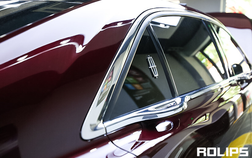ROLIPS贴完车衣的细节效果图