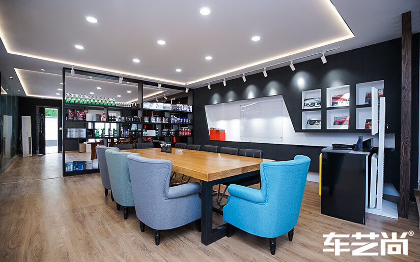 艺卡门店休息娱乐区