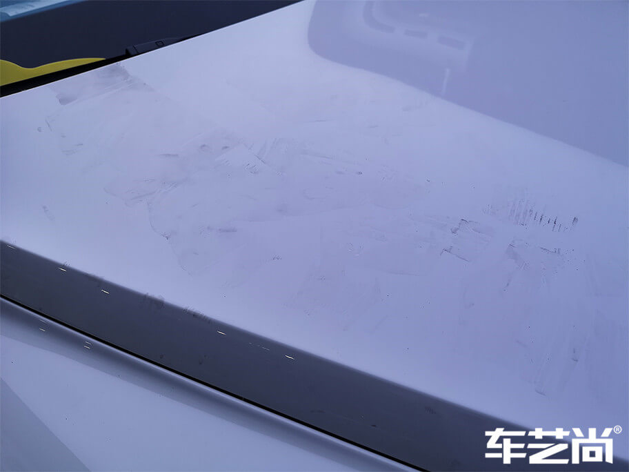 劣质膜掉胶严重，毁坏原厂车漆