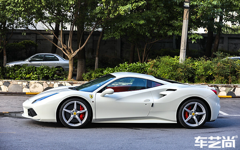 法拉利488贴威固膜效果图（十）