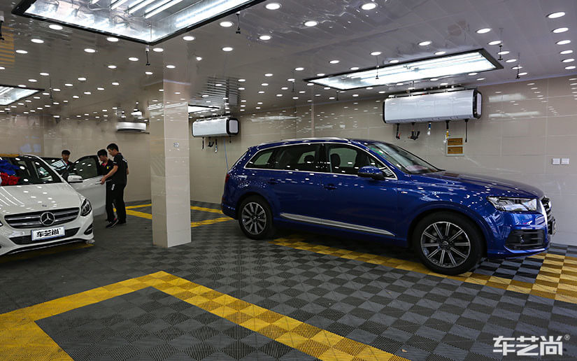 龙膜隐形车衣的价格大概是多少？