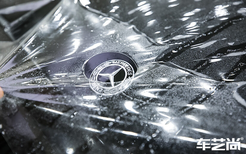 更精准的裁剪隐形车衣，避免刀裁划伤车漆