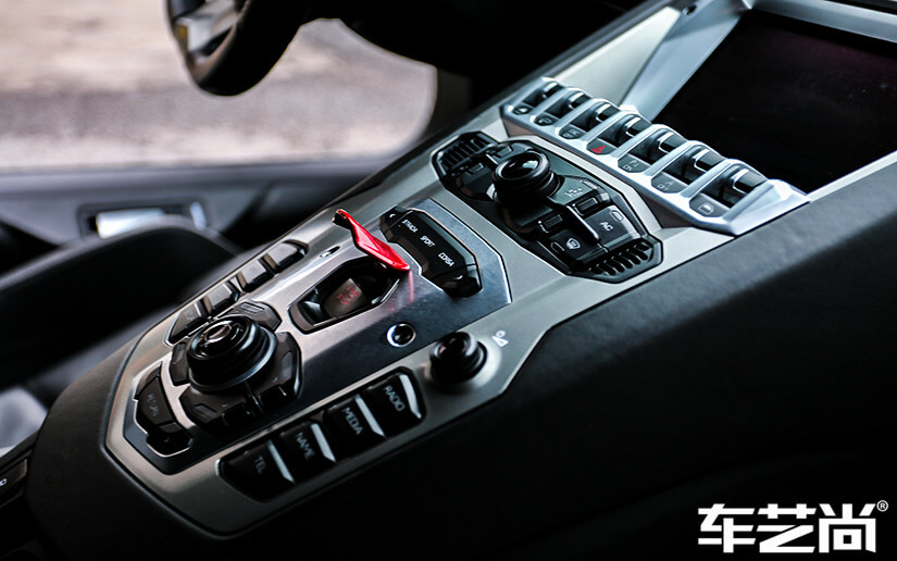 兰博基尼贴威固漆面保护膜效果图展示（2）