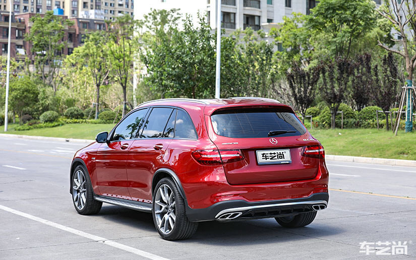 红色的奔驰车贴了龙膜隐形车衣会有什么样的效果呢?（3）