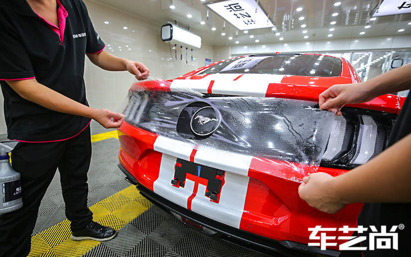福特野马装贴威固漆面保护膜的施工流程展示（图七）