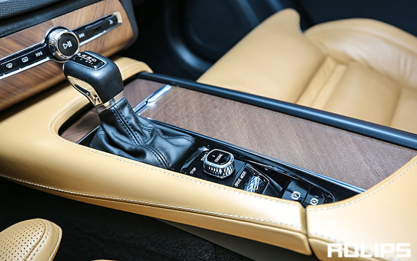 汽车贴一整套隐形车衣大概需要多少钱？（5）