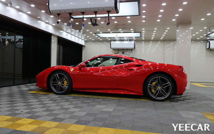 法拉利488贴YEECAR漆面保护膜效果怎么样？（图五）