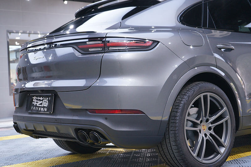 贴隐形车衣是什么样子呢？