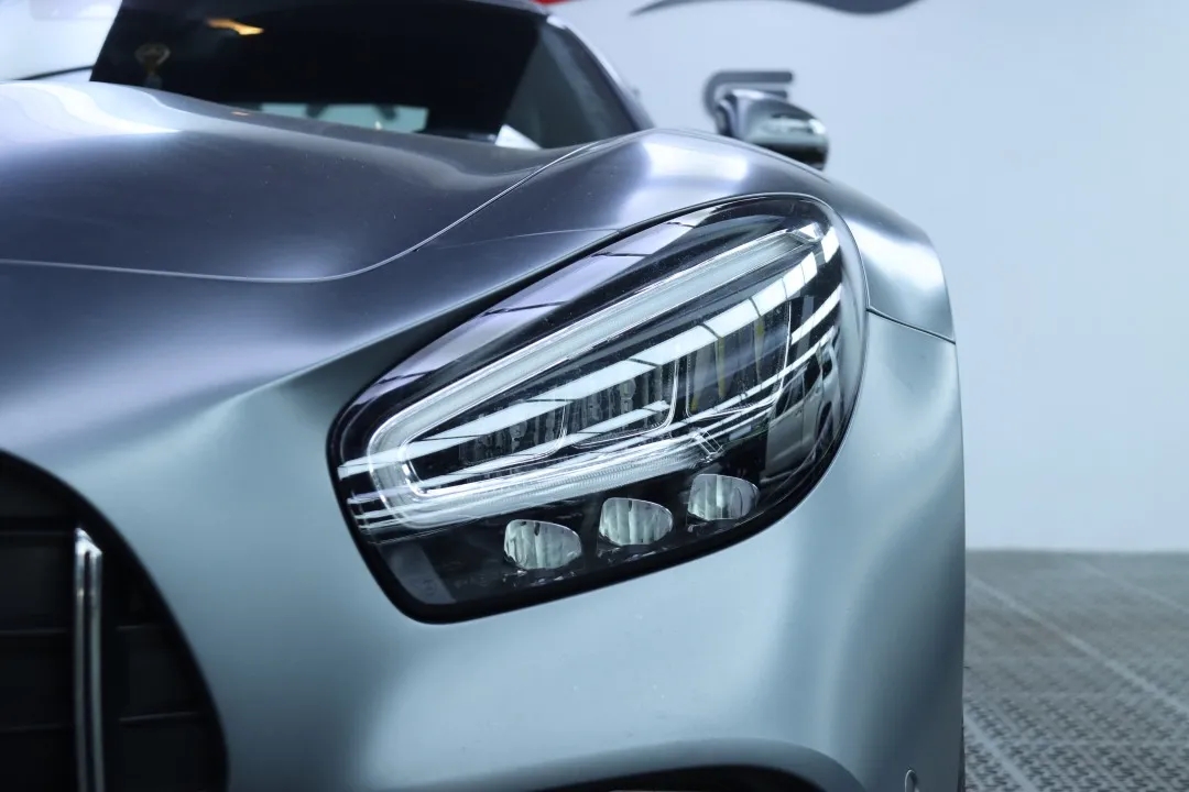 隐形车衣漆面保护膜一样吗